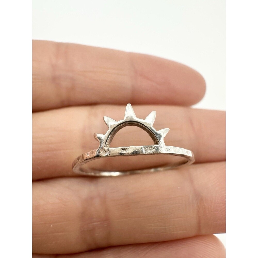 Pura Vida Sterling Silver Sunrise Ring Size 8 Open Work Hammered Dainty